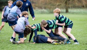 U13 Rugby scrum